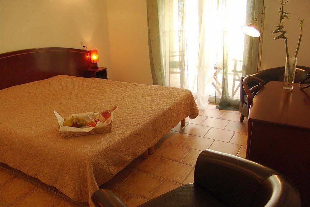 Hotel-Restaurant Le Vieux Moulin Centuri Bagian luar foto